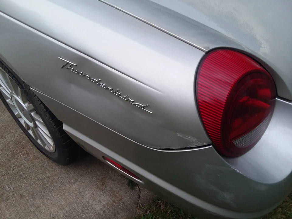 2005 Ford Thunderbird 11th Gen - Image 5 of 12