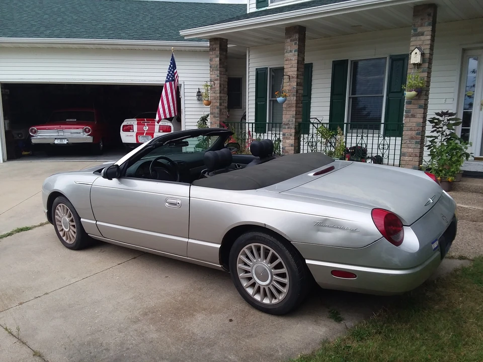 2005 Ford Thunderbird 11th Gen - Image 4 of 12