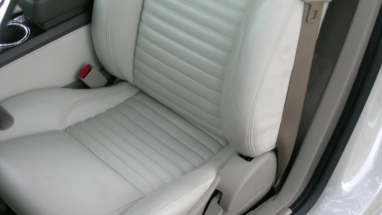 2005 Ford Thunderbird 11th Gen - Image 4 of 8