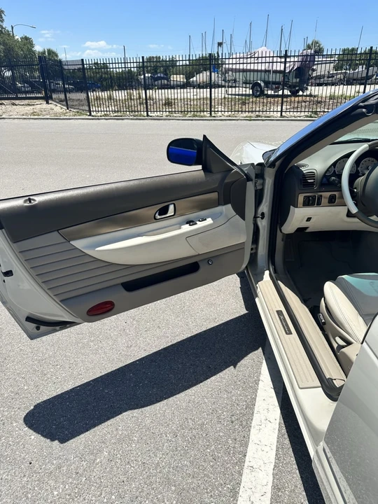 2005 Ford Thunderbird 11th Gen - Image 16 of 27