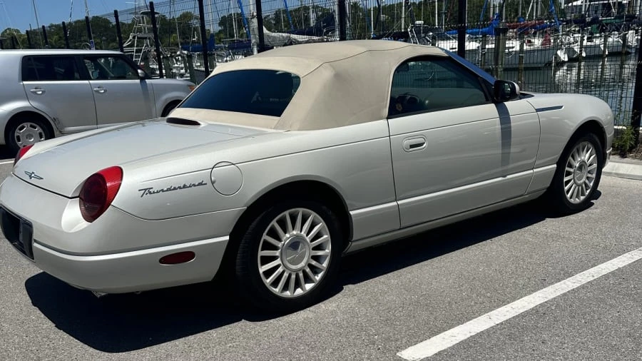 2005 Ford Thunderbird 11th Gen - Image 2 of 27