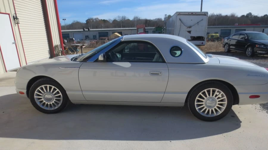 2005 Ford Thunderbird 11th Gen - Image 5 of 11