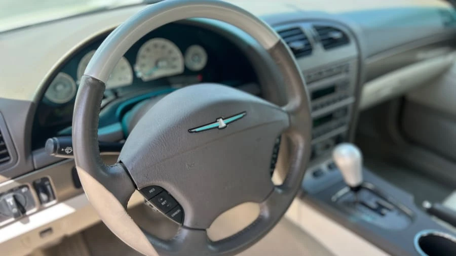 2005 Ford Thunderbird 11th Gen - Image 13 of 17