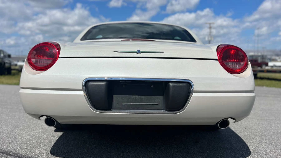 2005 Ford Thunderbird 11th Gen - Image 10 of 18