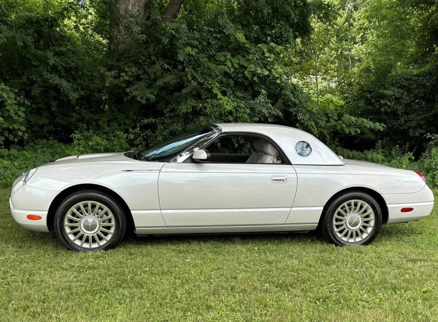 2005 Ford Thunderbird 11th Gen - Image 2 of 16
