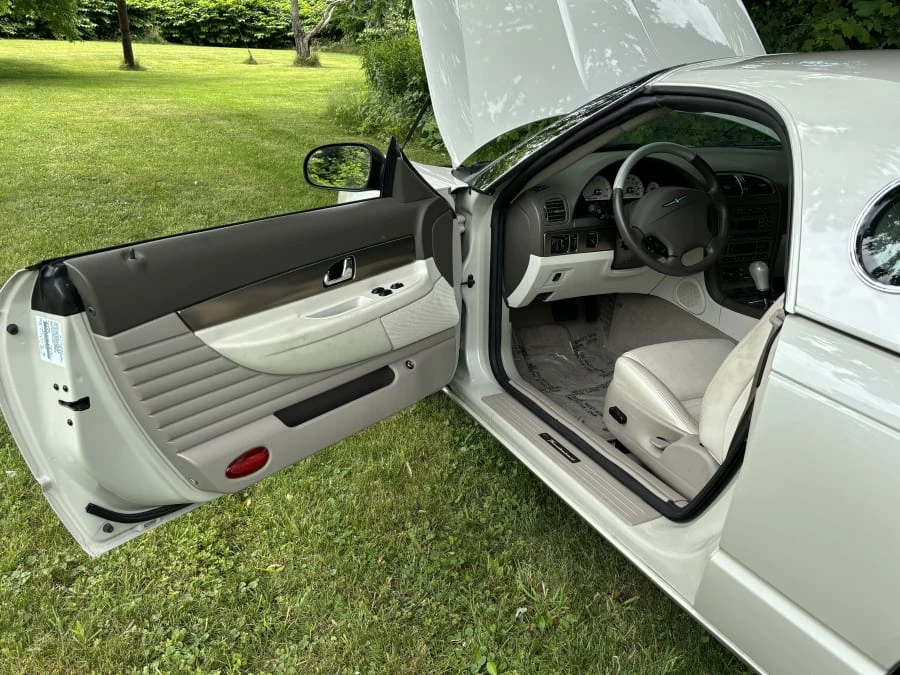 2005 Ford Thunderbird 11th Gen - Image 14 of 16
