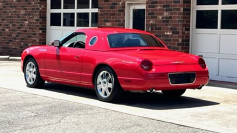 2005 Ford Thunderbird 11th Gen - Image 18 of 19