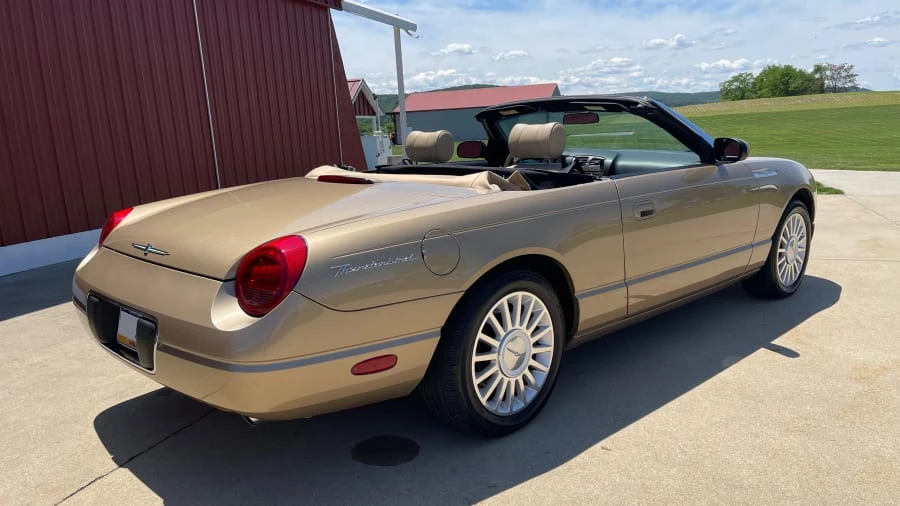 2005 Ford Thunderbird 11th Gen - Image 3 of 31