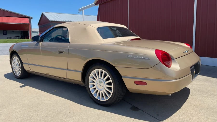 2005 Ford Thunderbird 11th Gen - Image 22 of 31