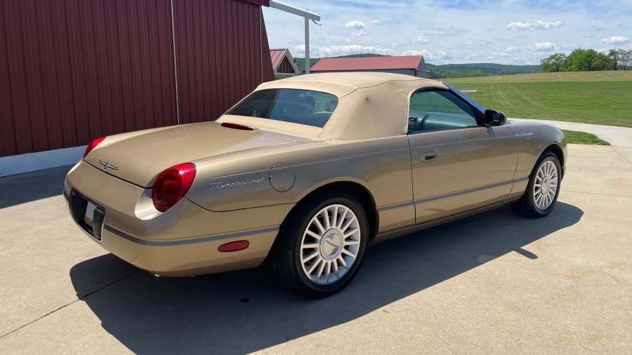 2005 Ford Thunderbird 11th Gen - Image 12 of 31
