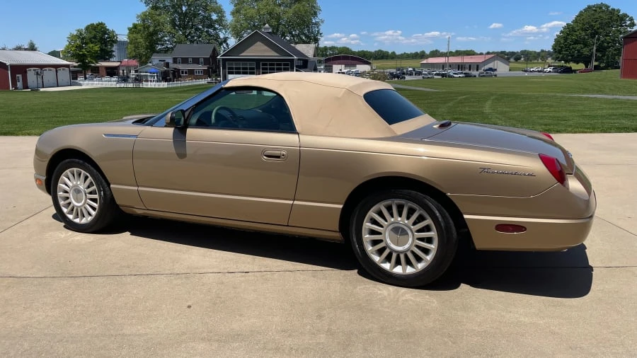 2005 Ford Thunderbird 11th Gen - Image 16 of 31