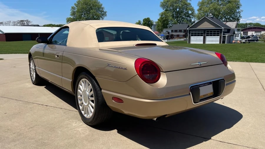2005 Ford Thunderbird 11th Gen - Image 17 of 31