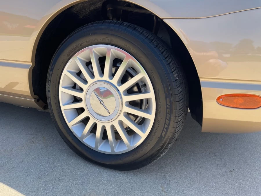 2005 Ford Thunderbird 11th Gen - Image 25 of 31