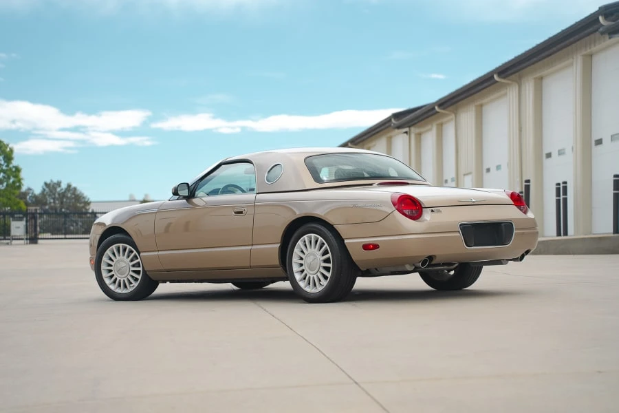 2005 Ford Thunderbird 11th Gen - Image 12 of 31