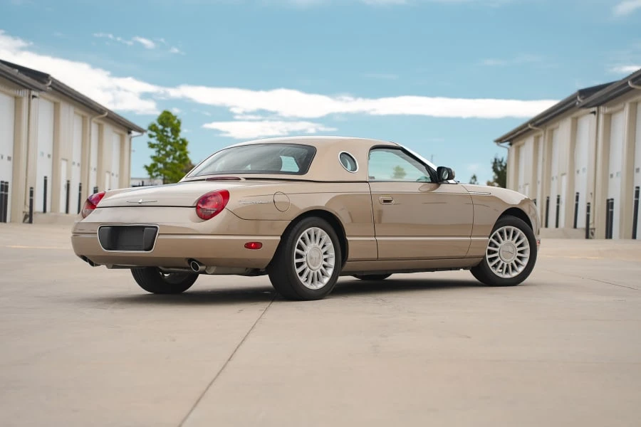 2005 Ford Thunderbird 11th Gen - Image 9 of 31