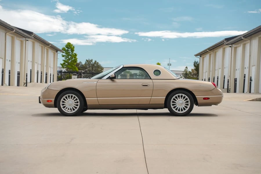 2005 Ford Thunderbird 11th Gen - Image 7 of 31