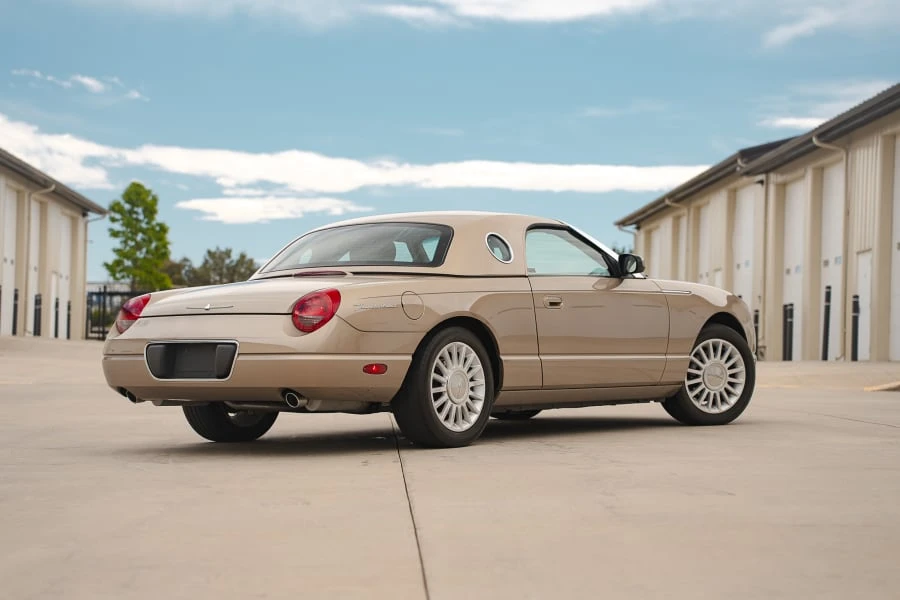 2005 Ford Thunderbird 11th Gen - Image 16 of 31