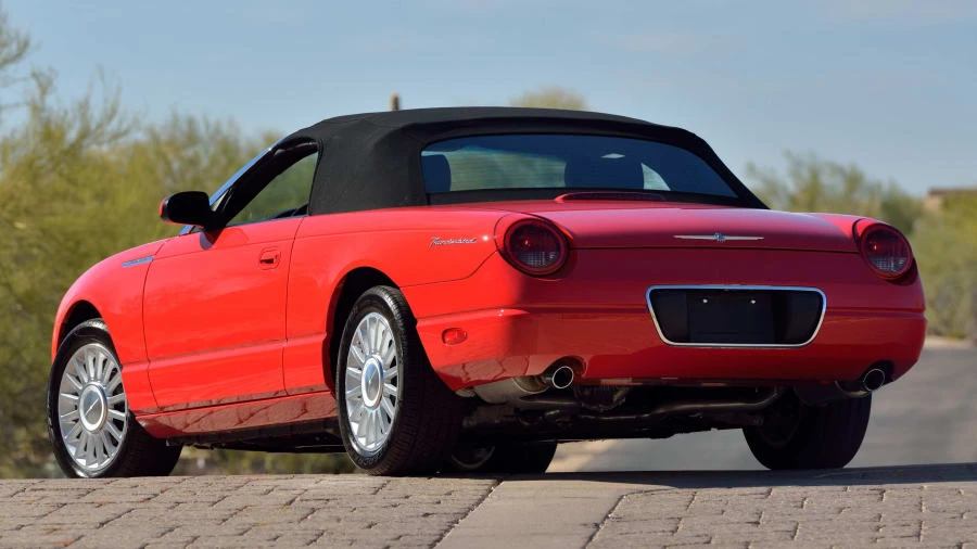 2005 Ford Thunderbird 11th Gen - Image 13 of 25