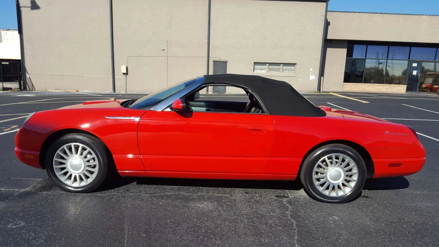 2005 Ford Thunderbird 11th Gen - Image 2 of 11