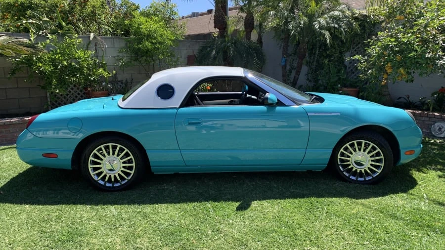 2005 Ford Thunderbird 11th Gen - Image 2 of 7