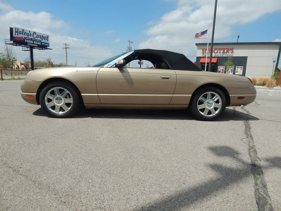 2005 Ford Thunderbird 11th Gen - Image 2 of 11