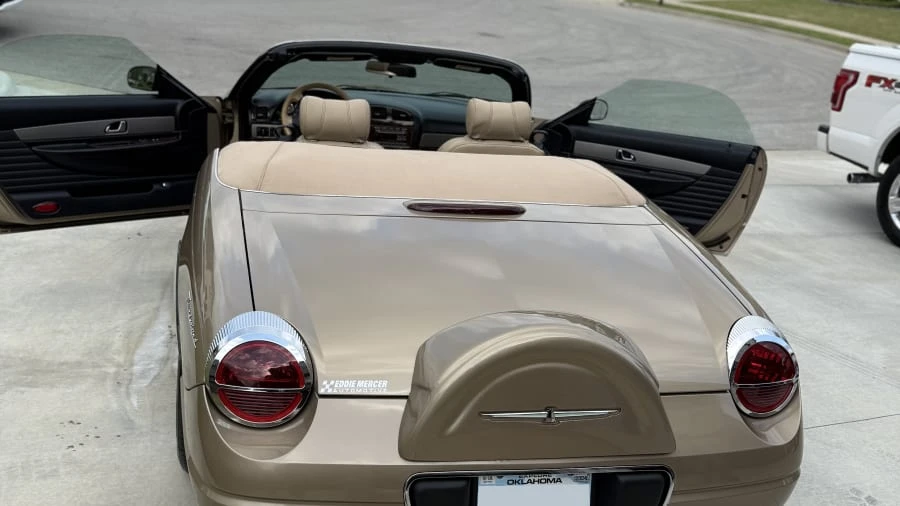 2005 Ford Thunderbird 11th Gen - Image 9 of 25