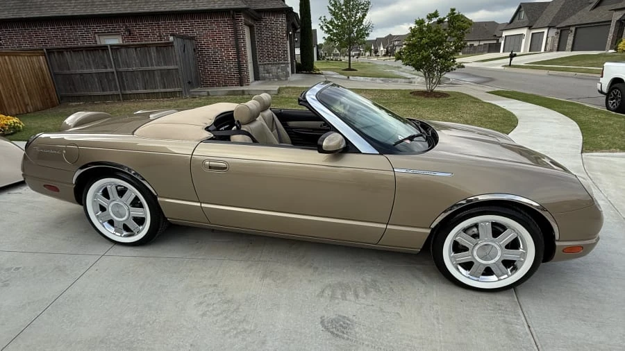 2005 Ford Thunderbird 11th Gen - Image 2 of 25