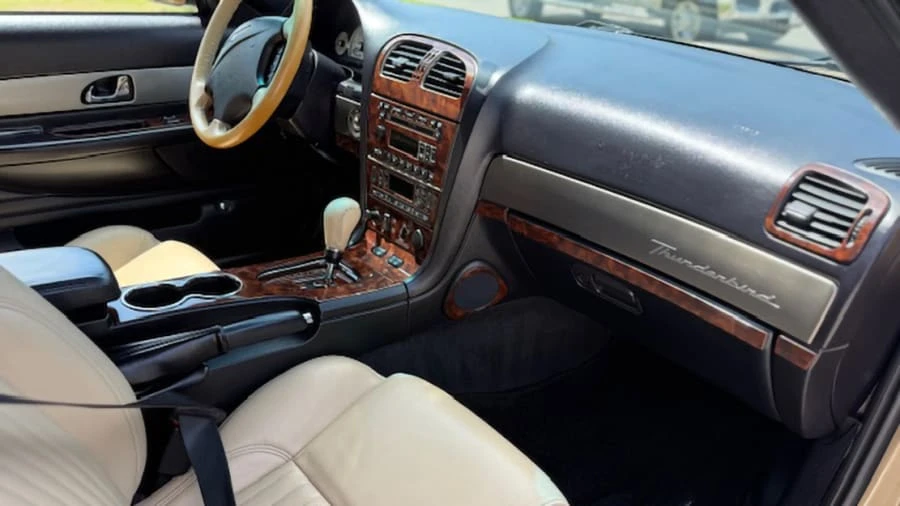 2005 Ford Thunderbird 11th Gen - Image 13 of 25