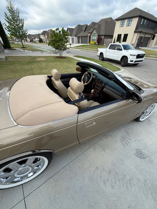 2005 Ford Thunderbird 11th Gen - Image 21 of 25