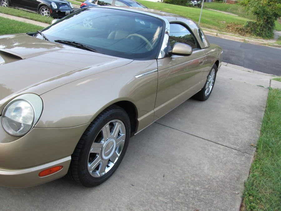 2005 Ford Thunderbird 11th Gen - Image 5 of 10
