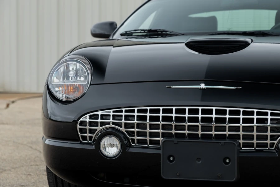 2005 Ford Thunderbird 11th Gen - Image 20 of 31