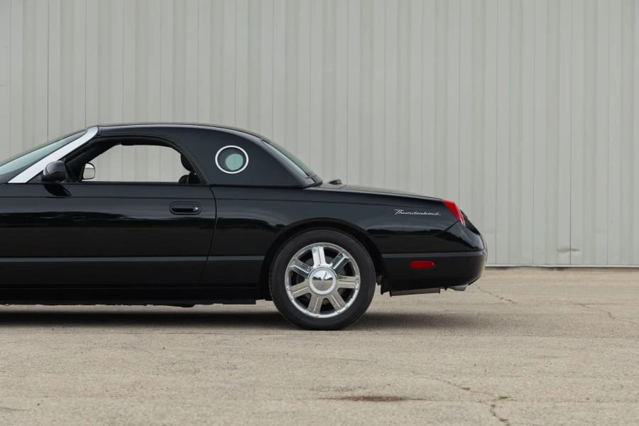 2005 Ford Thunderbird 11th Gen - Image 10 of 31