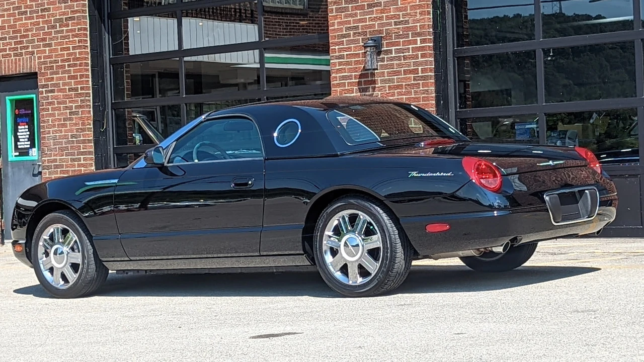 2005 Ford Thunderbird 11th Gen - Image 3 of 20