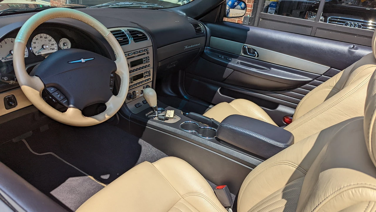2005 Ford Thunderbird 11th Gen - Image 4 of 20