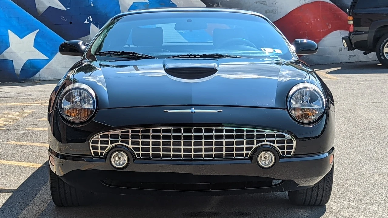2005 Ford Thunderbird 11th Gen - Image 16 of 20