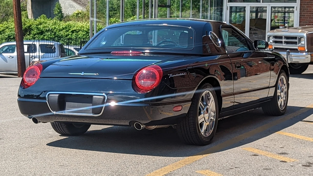 2005 Ford Thunderbird 11th Gen - Image 17 of 20