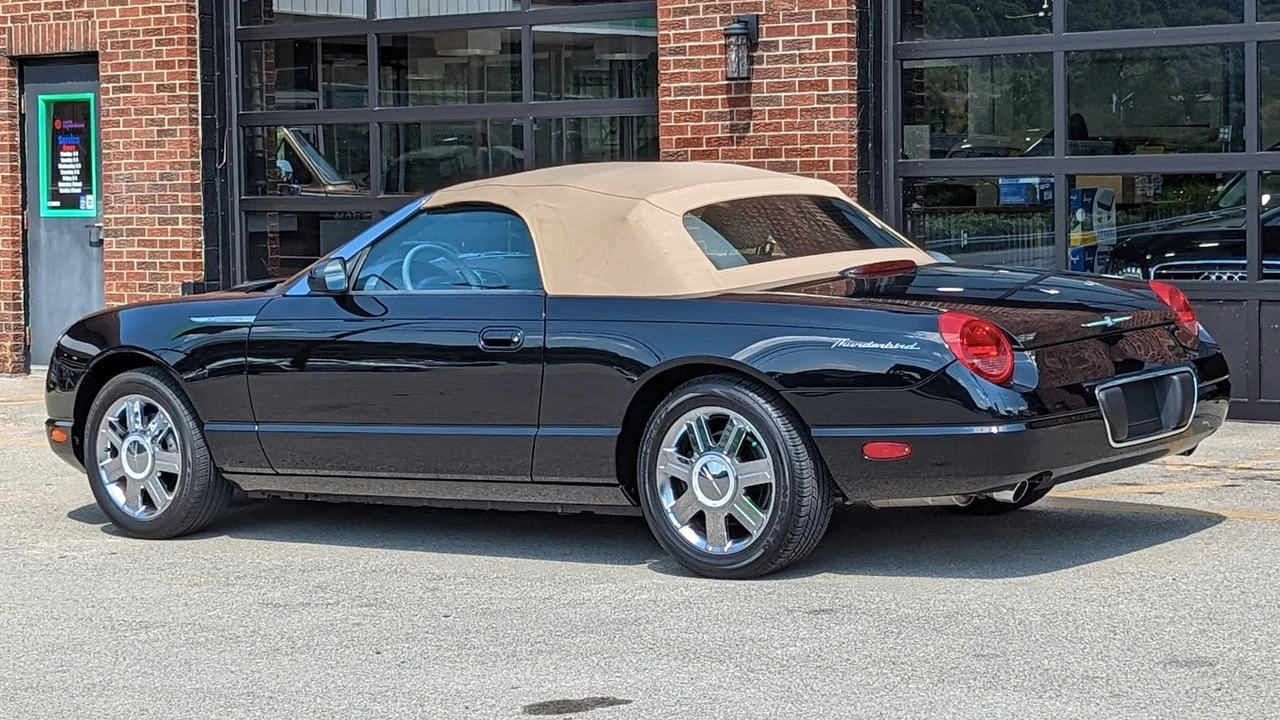 2005 Ford Thunderbird 11th Gen - Image 19 of 20
