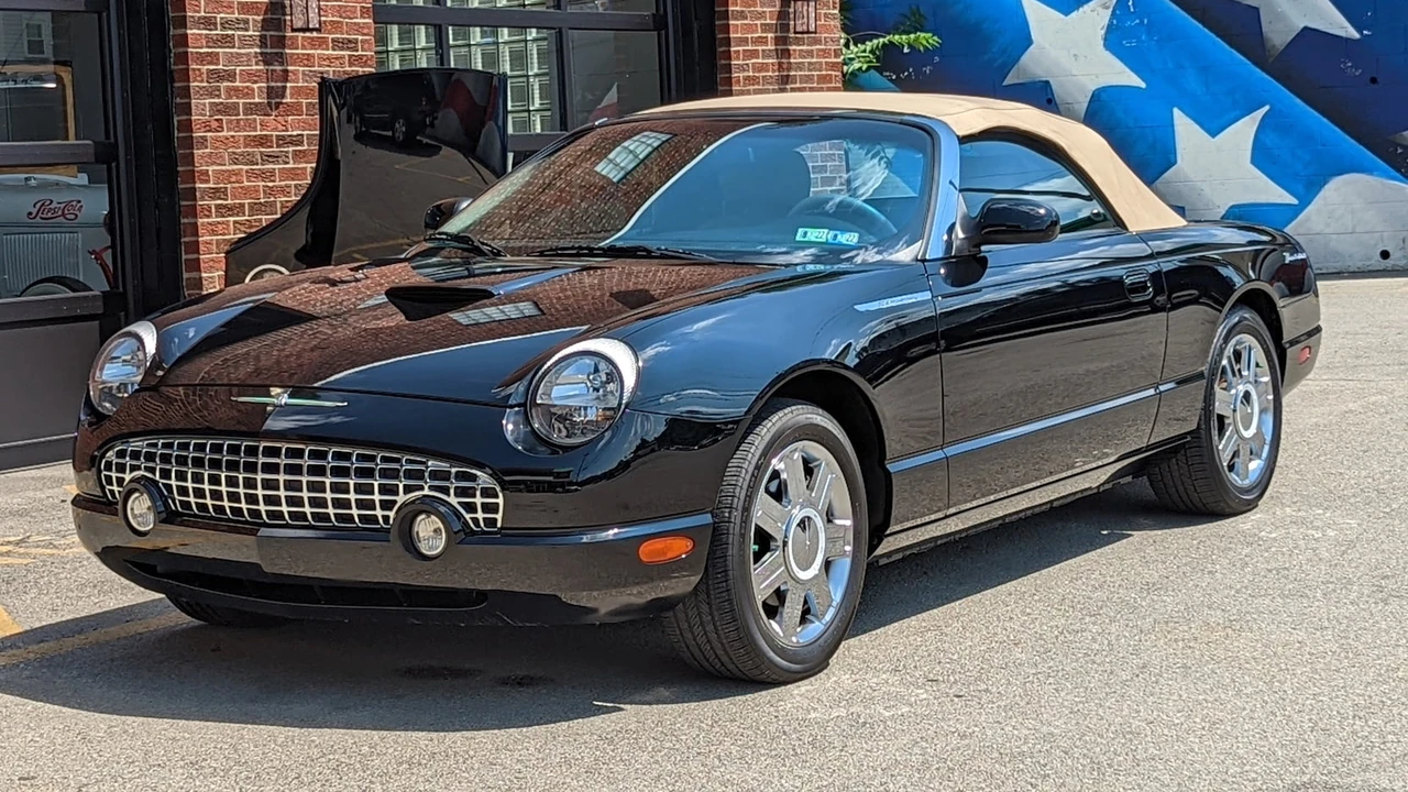 2005 Ford Thunderbird 11th Gen - Image 20 of 20