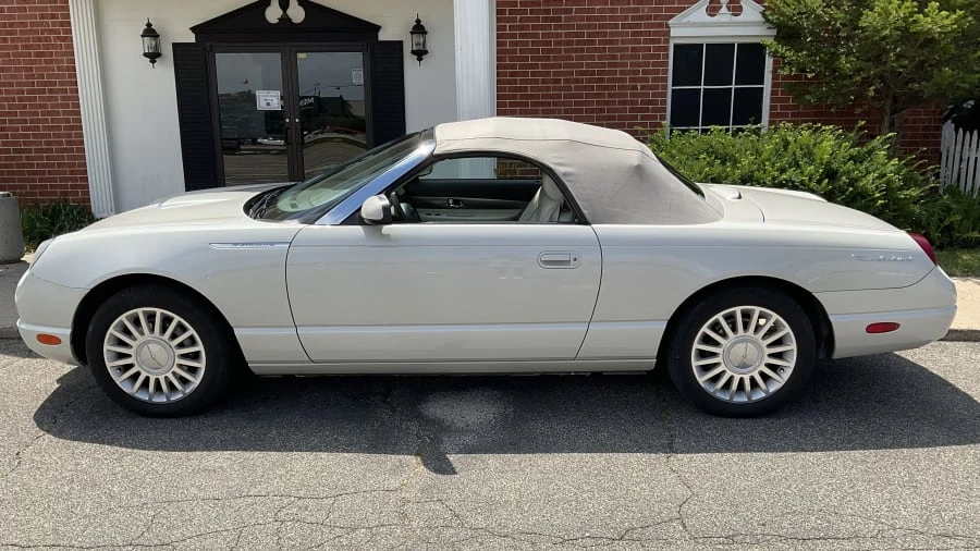 2005 Ford Thunderbird 11th Gen - Image 3 of 17