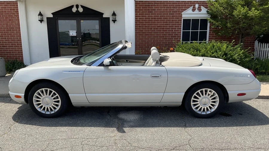 2005 Ford Thunderbird 11th Gen - Image 12 of 17