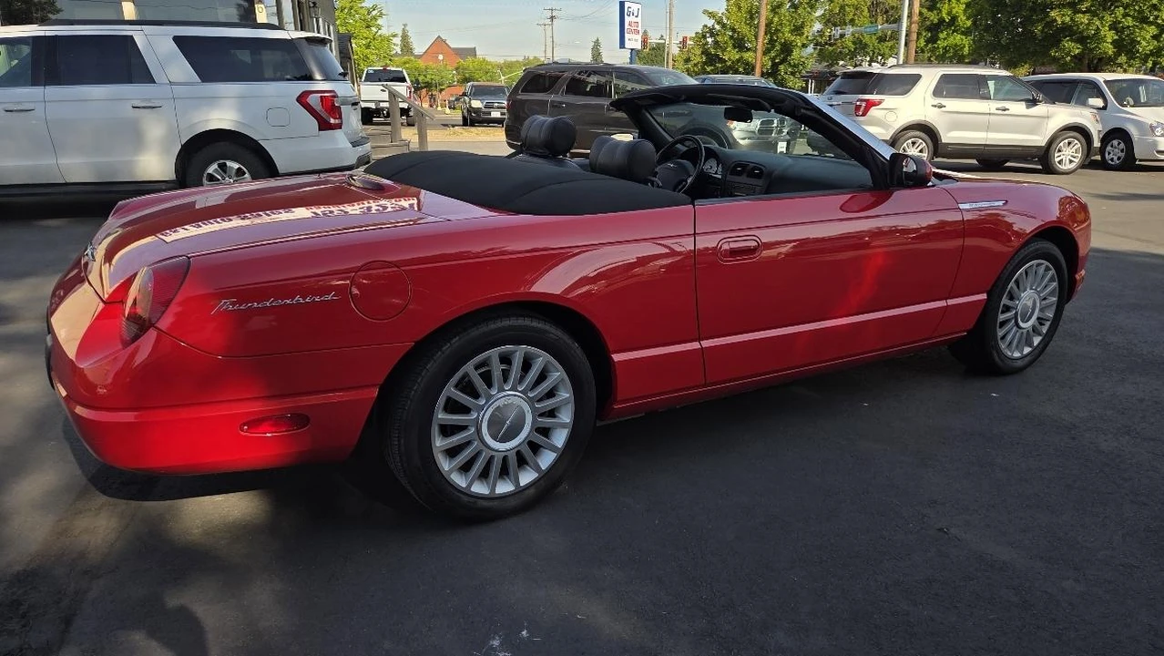 2005 Ford Thunderbird 11th Gen - Image 17 of 26