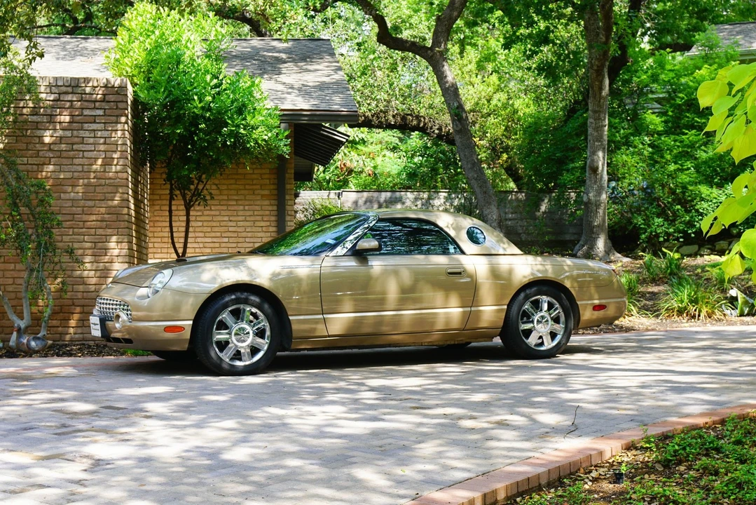 2005 Ford Thunderbird 11th Gen - Image 14 of 31
