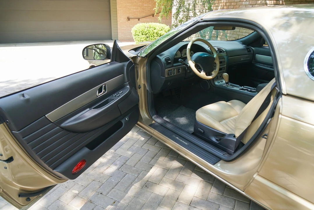 2005 Ford Thunderbird 11th Gen - Image 18 of 31