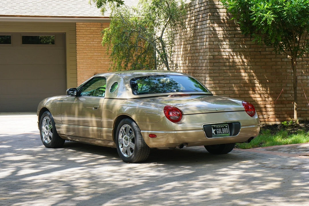 2005 Ford Thunderbird 11th Gen - Image 10 of 31