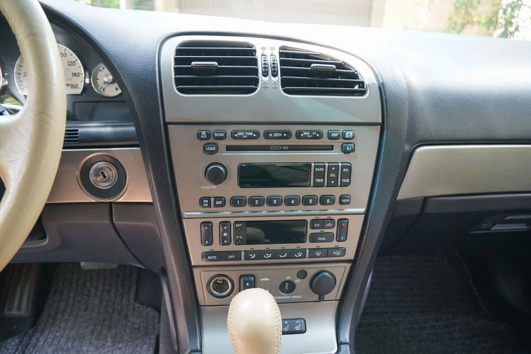 2005 Ford Thunderbird 11th Gen - Image 31 of 31