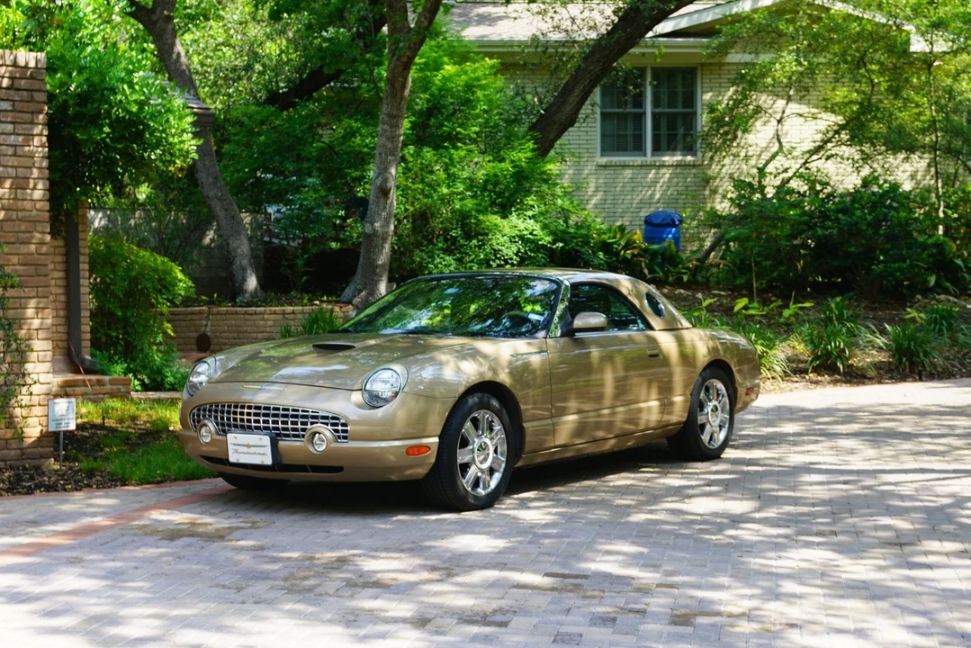 2005 Ford Thunderbird 11th Gen - Image 15 of 31