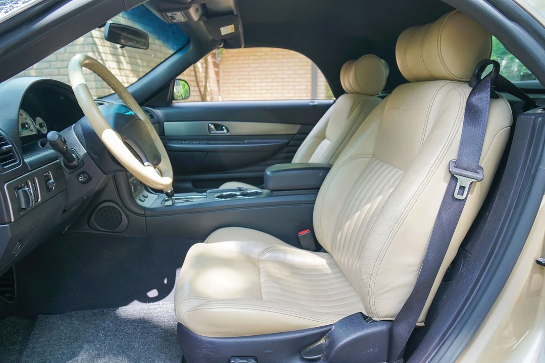 2005 Ford Thunderbird 11th Gen - Image 28 of 31