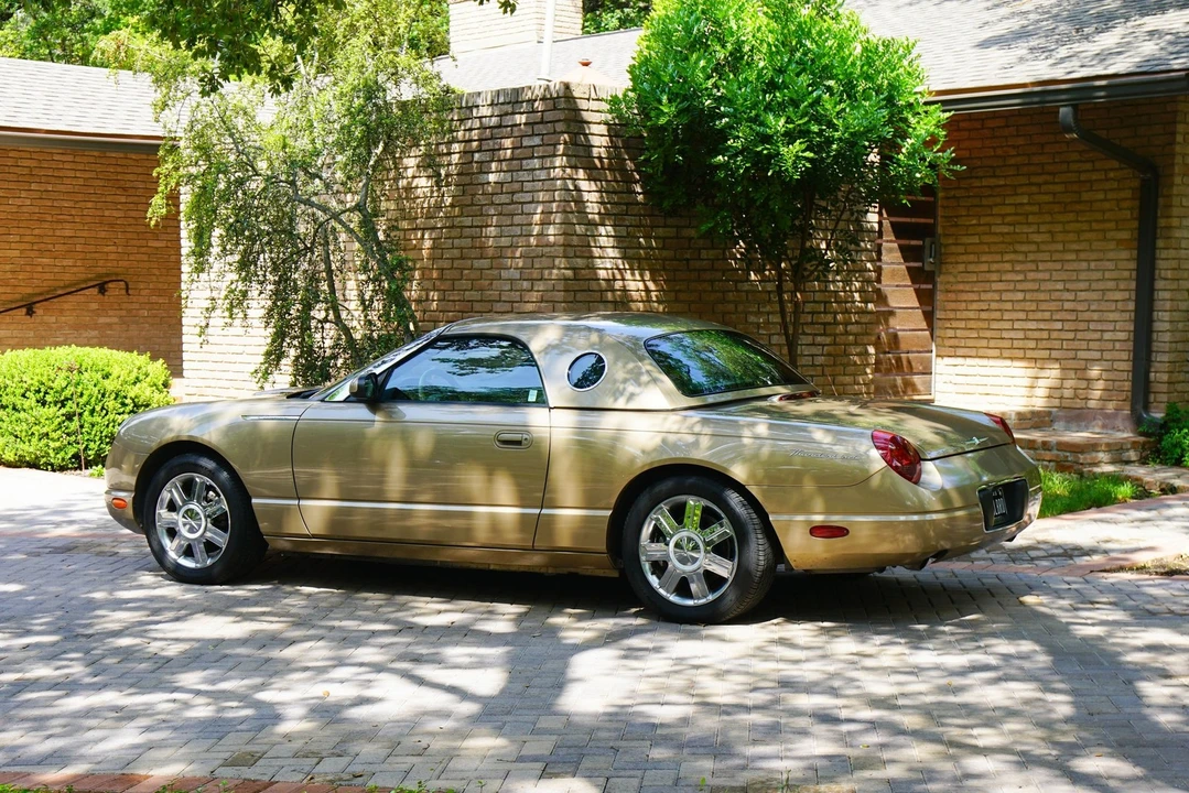 2005 Ford Thunderbird 11th Gen - Image 11 of 31