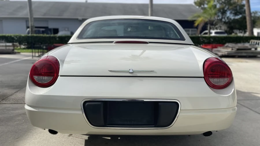 2005 Ford Thunderbird 11th Gen - Image 4 of 21