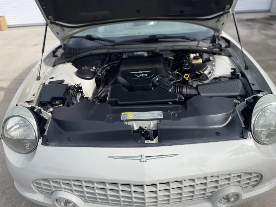 2005 Ford Thunderbird 11th Gen - Image 19 of 21